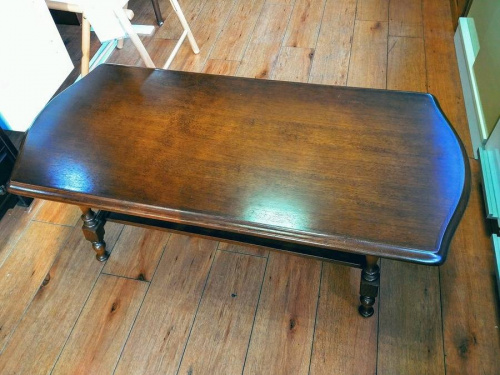 家具・インテリアのテーブル