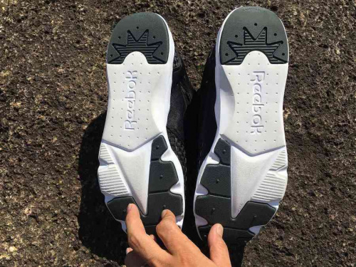 REEBOKのスニーカー