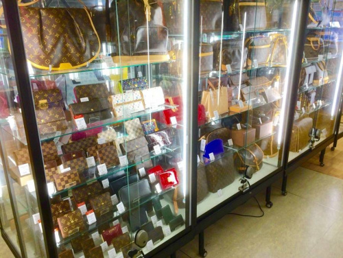 ルイヴィトン（LOUIS VUITTON）