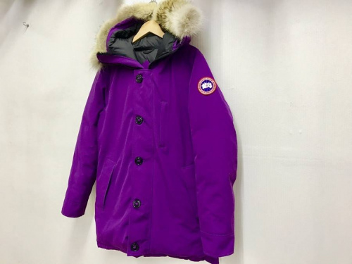 ダウンジャケットのカナダグース（CANADA GOOSE）