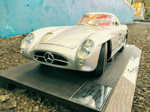 楽器・ホビー雑貨のミニカー