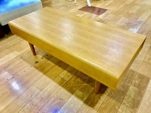 家具・インテリアのテーブル