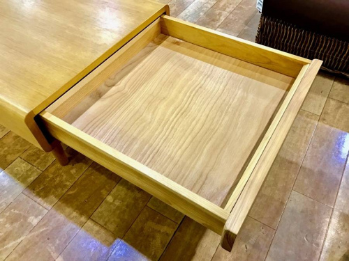 CONDE HOUSEのエクリプス