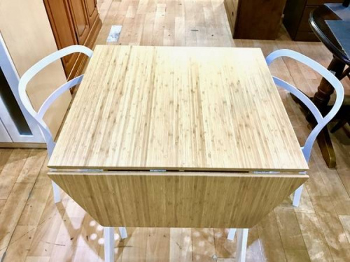 ダイニングセットのIKEA