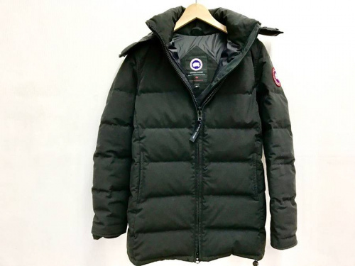 アウターのダウンジャケット