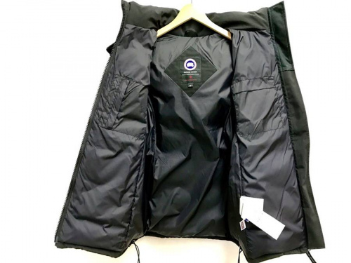 カナダグース（CANADA GOOSE）の南大沢