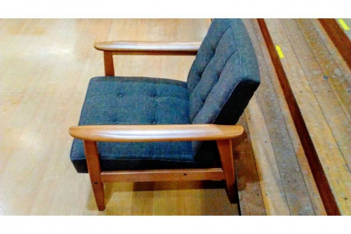 URBAN RESEARCH DOORSのKチェア