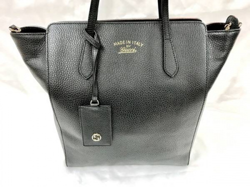 バッグのトートバッグ