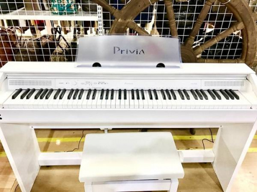 電子ピアノのカシオ（CASIO）