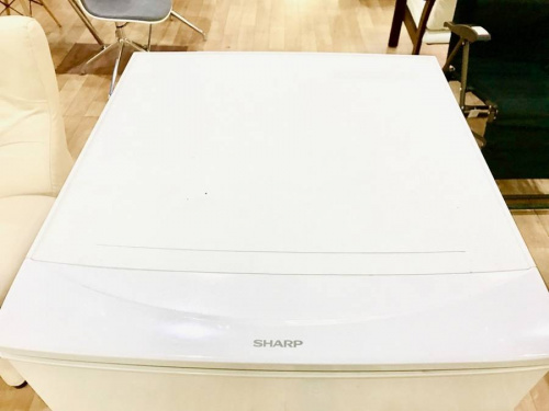 SHARPの2ドア