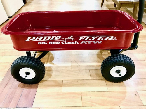 キャンプ用品のラジオフライヤー