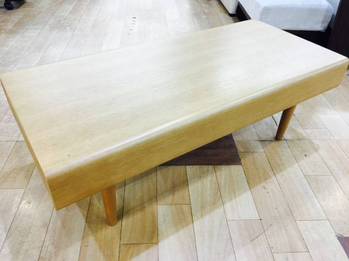 家具・インテリアのテーブル