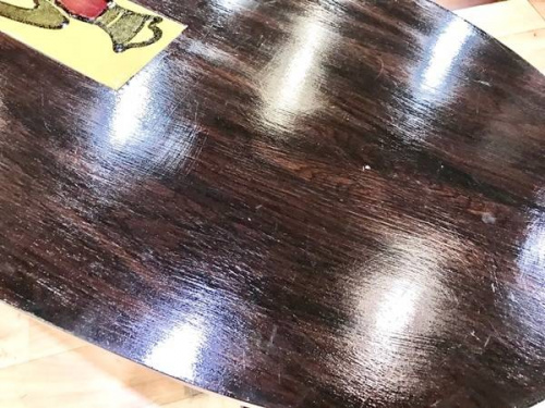 オーバルテーブルのLloyd's Antiques