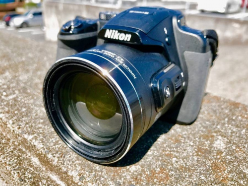 デジタル家電のデジタルカメラ