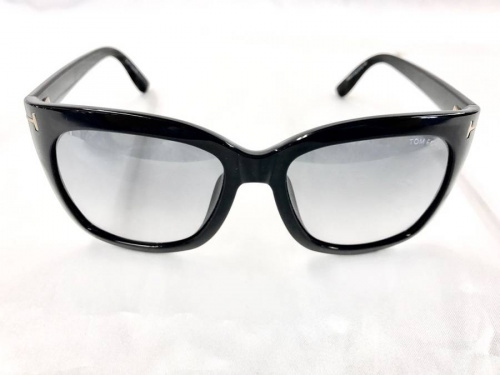 サングラスのTOM FORD