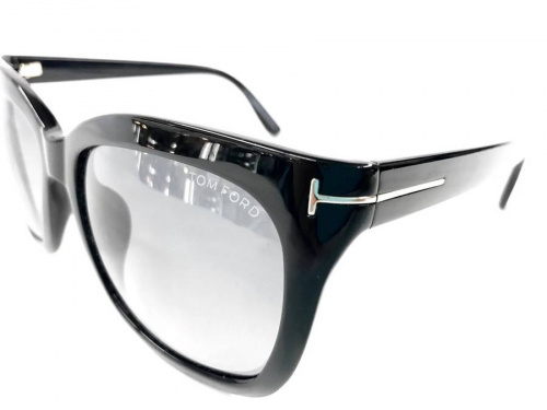 TOM FORD