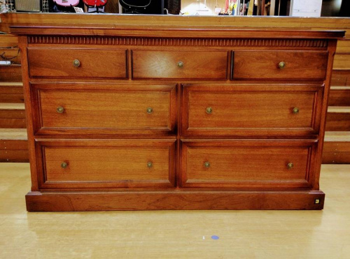 チェストのKOSUGA