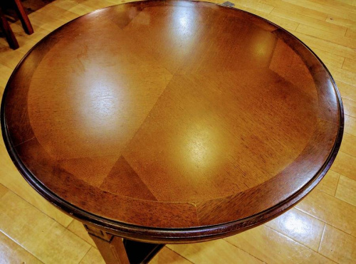 テーブルのマルニ木工