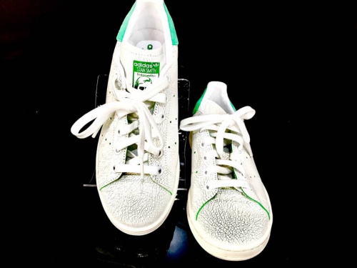 アディダス（adidas）のSTANSMITH