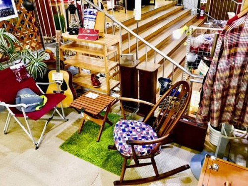 家具・インテリアのロッキングチェアー