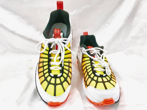 ナイキ（NIKE）の819857-100