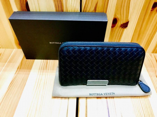 財布のBOTTEGA VENETA