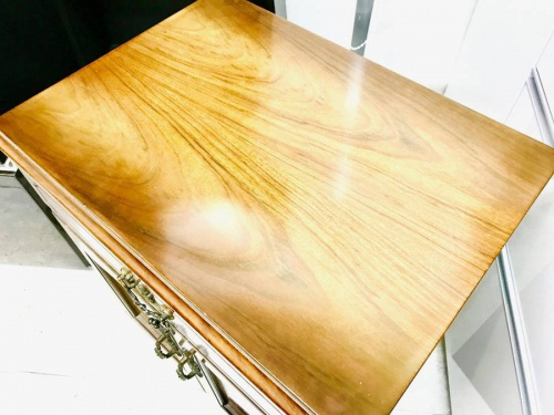 カリモクのキャビネット