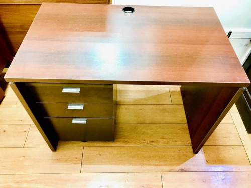 デスクのパソコン