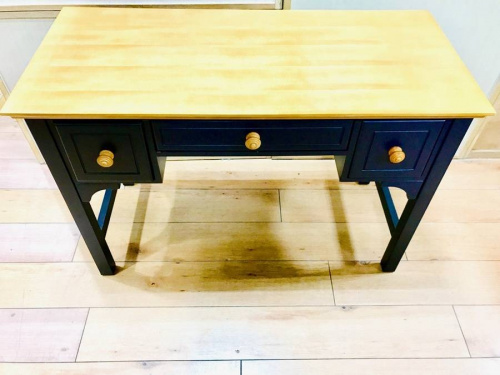 デスクのライティングデスク