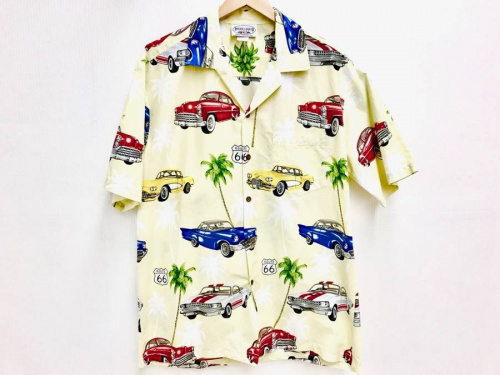 ジャケットのアロハシャツ