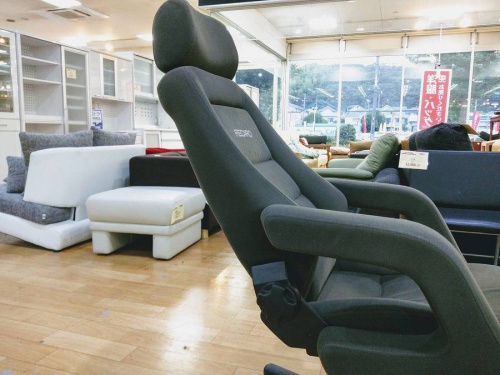 ワークチェアのRECARO