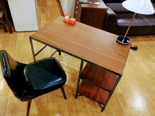 家具・インテリアのデスク