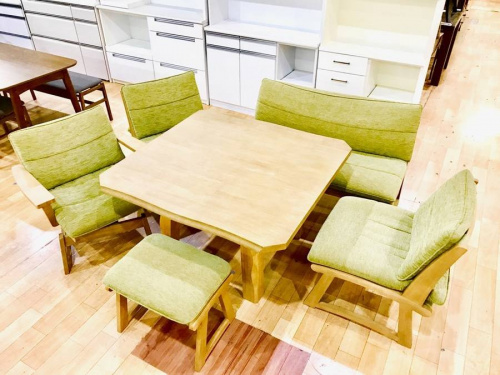 ダイニングセットのMIKIMOKU