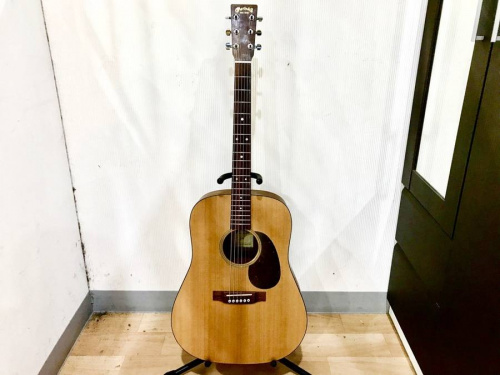 ギターのアコースティックギター