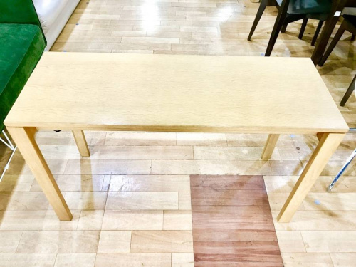 ライティングデスクのkarimoku