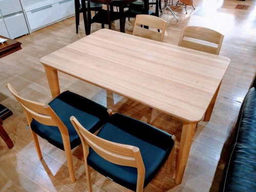 ダイニングセットのkarimoku