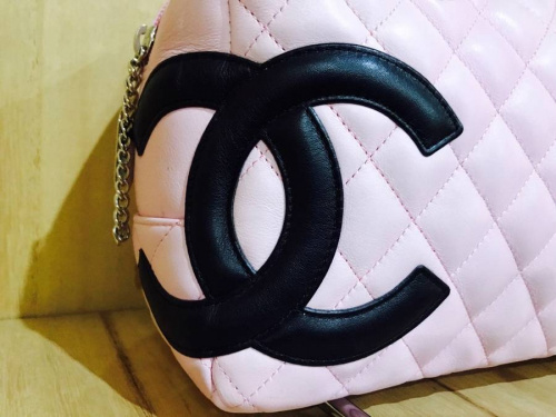 ショルダーバッグのCHANEL