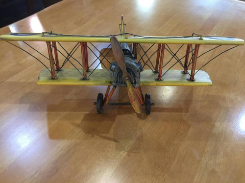 置物の飛行機