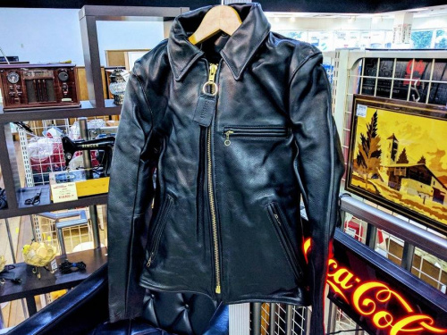 ジャケットのVANSON