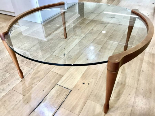 家具・インテリアのテーブル