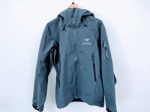 ジャケットのARC'TERYX