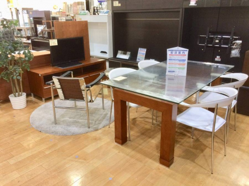 家具・インテリアのテーブル