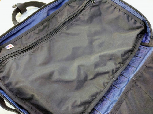 ブリーフィング（BRIEFING）の南大沢