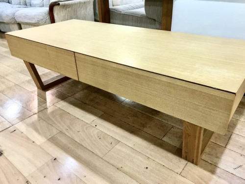 家具・インテリアのテーブル