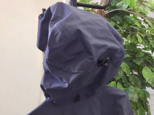 アウトドアのARC'TERYX