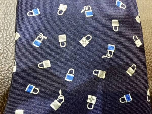 ビジネスアイテムのルイヴィトン（LOUIS VUITTON）