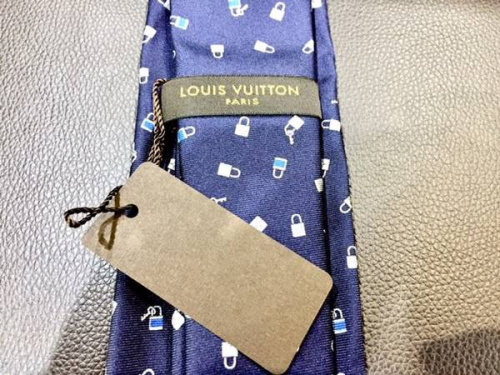 ルイヴィトン（LOUIS VUITTON）のネクタイ