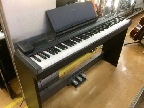 楽器の電子ピアノ