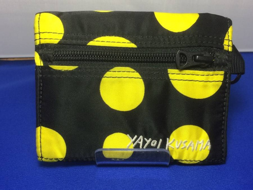 YAYOI KUSAMAのX LARGE