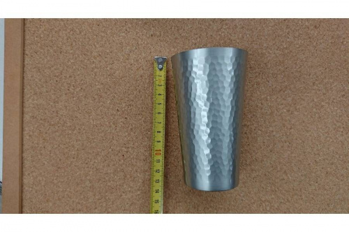 錫のタンブラー